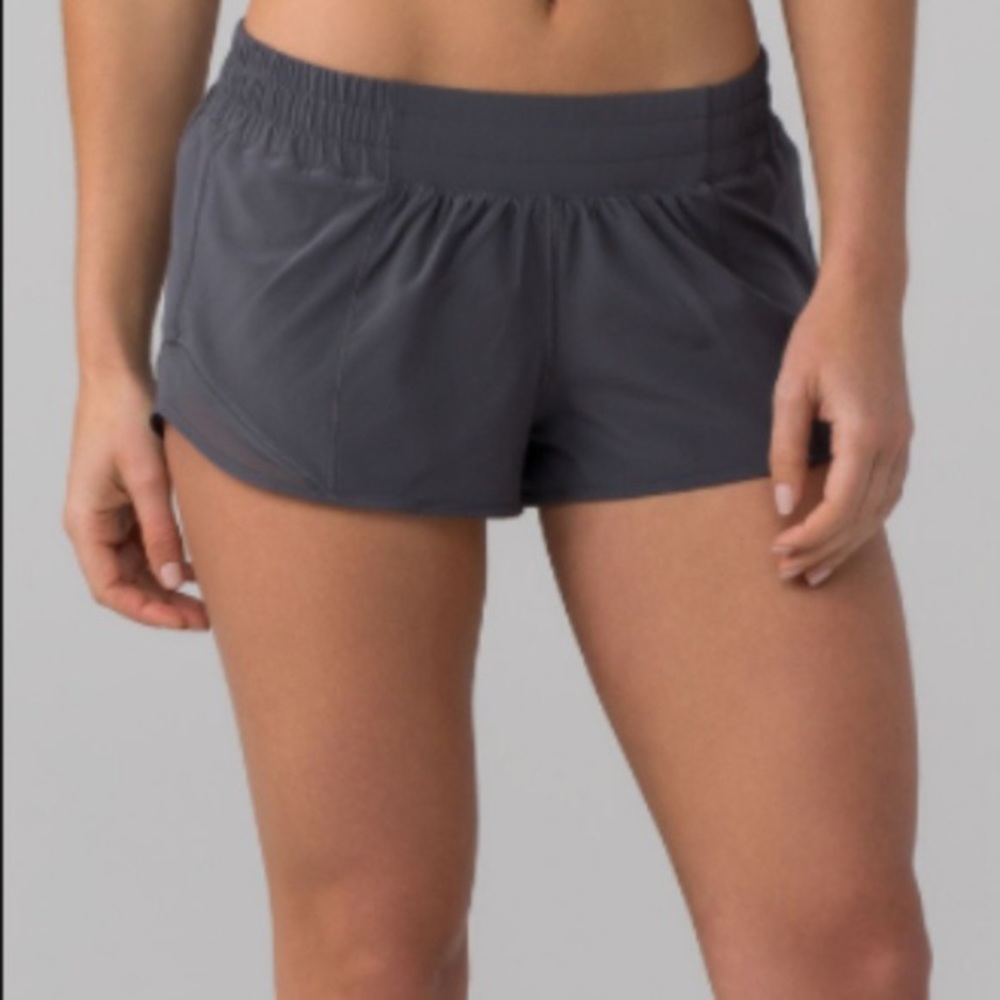 Lululemon Hotty Hot 2.5 Shorts Grey Stripe